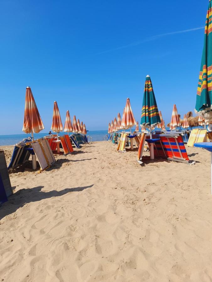 Seaside Deluxe Apartment Durrës Eksteriør billede
