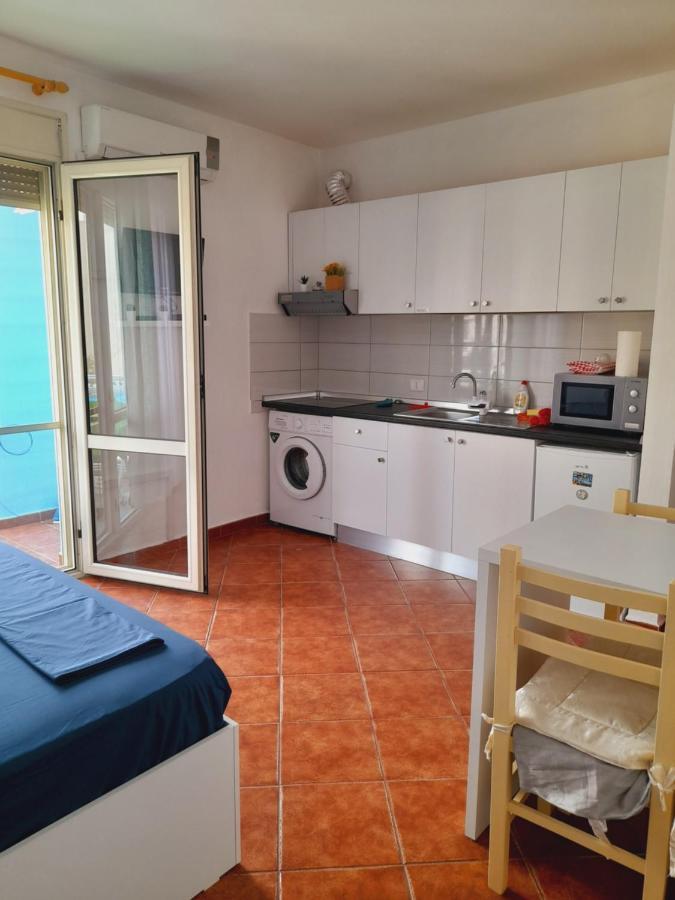 Seaside Deluxe Apartment Durrës Eksteriør billede