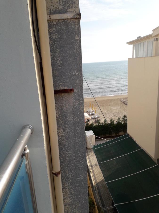 Seaside Deluxe Apartment Durrës Eksteriør billede